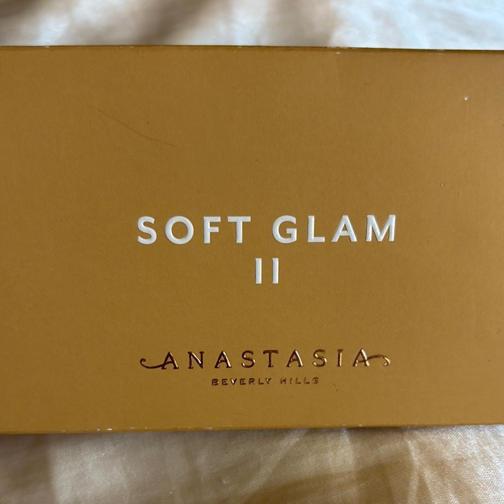 Anastasia Beverly Hills Soft Glam II Palette